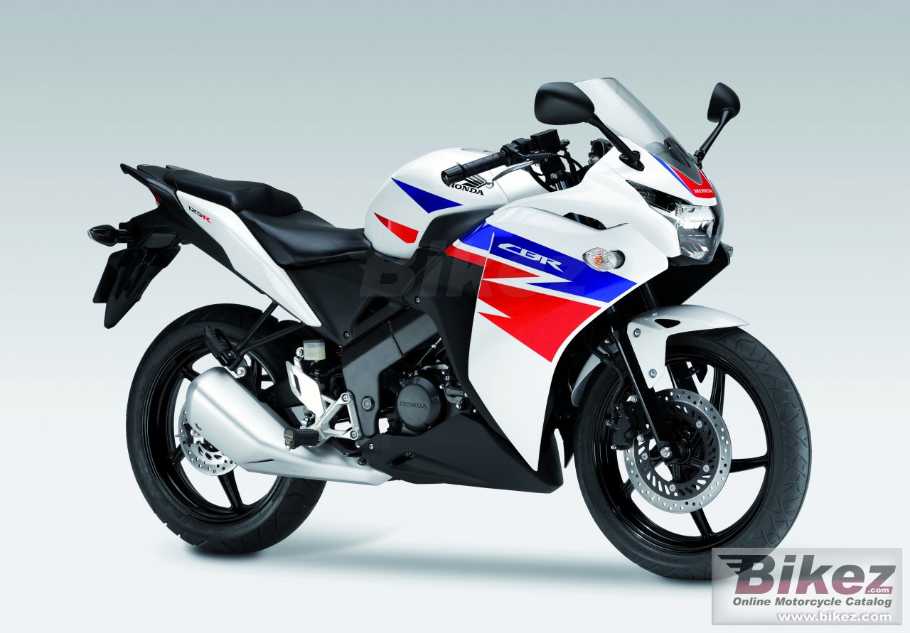 Big Honda cbr 125r picture and wallpaper from Bikez.com